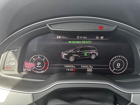 Audi Q7 9 of 16