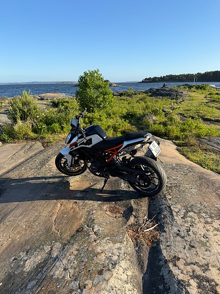 KTM 125 Duke 3 of 7