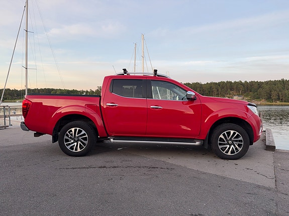 Nissan Navara 2 of 30