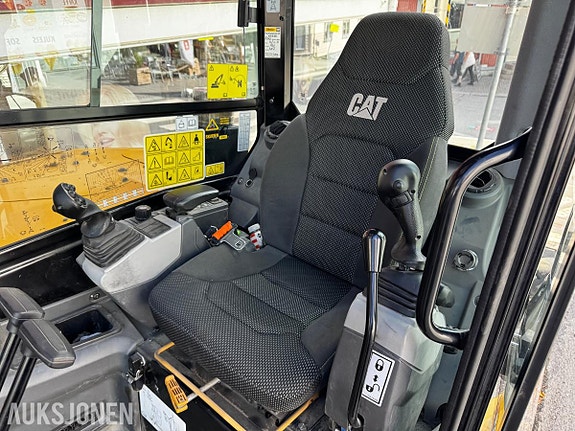Cat 305 CR 21 of 30