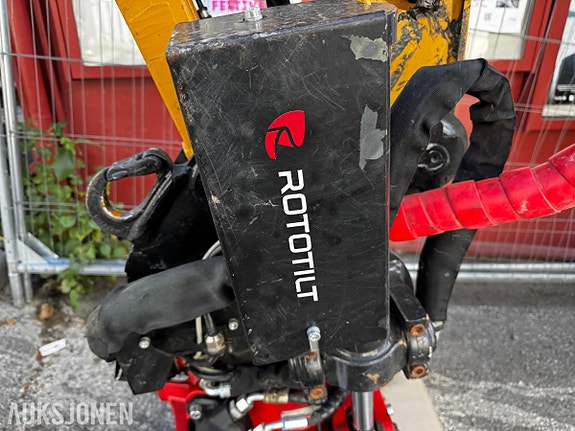 Cat 305 CR 13 of 30