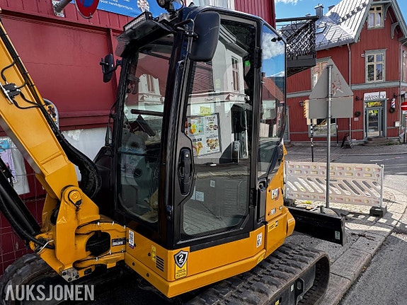 Cat 305 CR 3 of 30