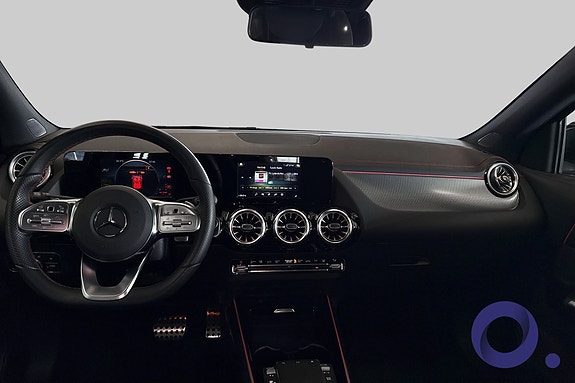 Mercedes-Benz EQA300 14 of 26
