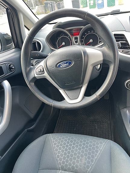 Ford Fiesta 11 of 19