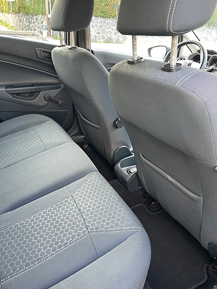 Ford Fiesta 9 of 19