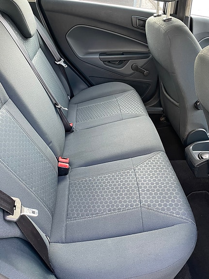 Ford Fiesta 10 of 19