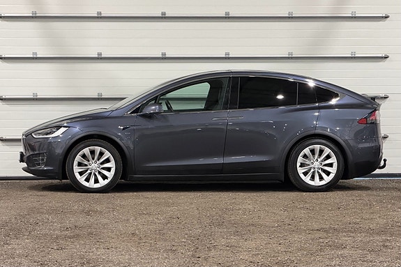 Tesla Model X 5 of 30