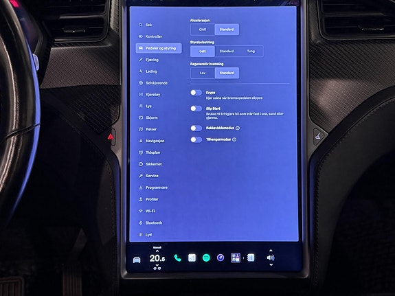 Tesla Model X 26 of 30