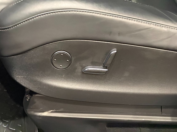 Tesla Model X 10 of 30