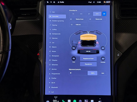 Tesla Model X 25 of 30