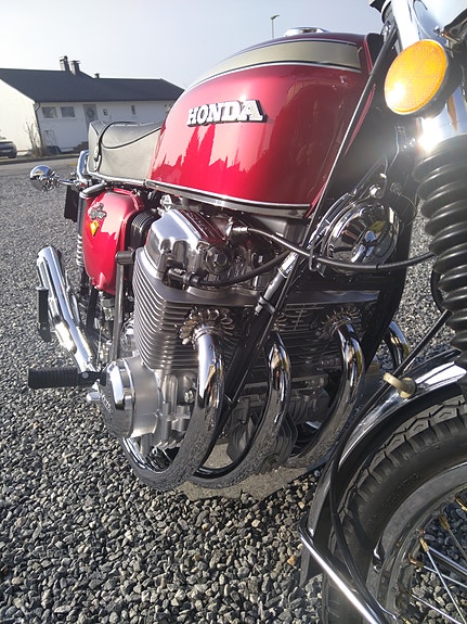 Honda CB 750 3 of 30