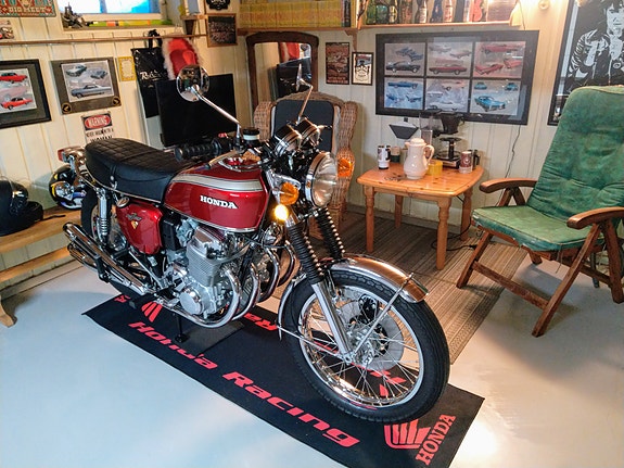 Honda CB 750 10 of 30