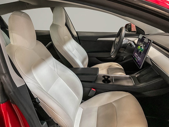 Tesla Model 3 23 of 30