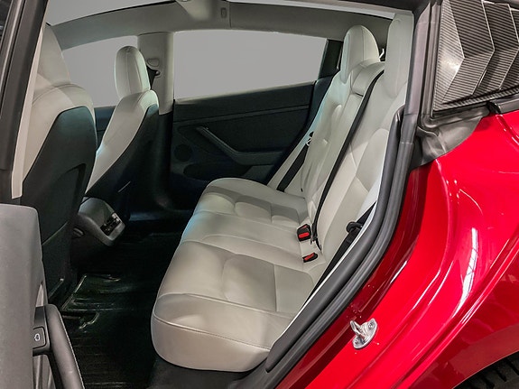 Tesla Model 3 25 of 30