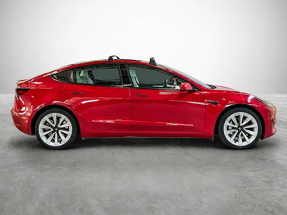 Tesla Model 3 6 of 30