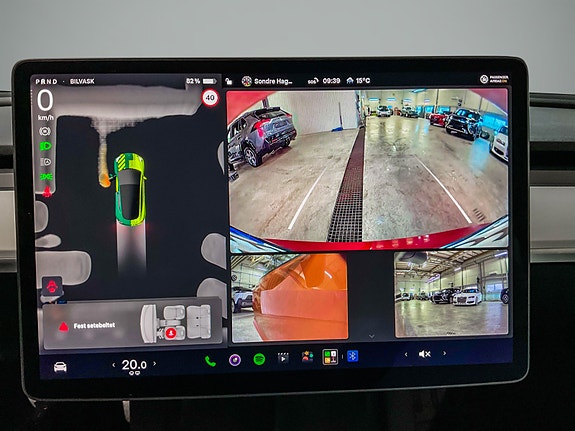 Tesla Model 3 17 of 30