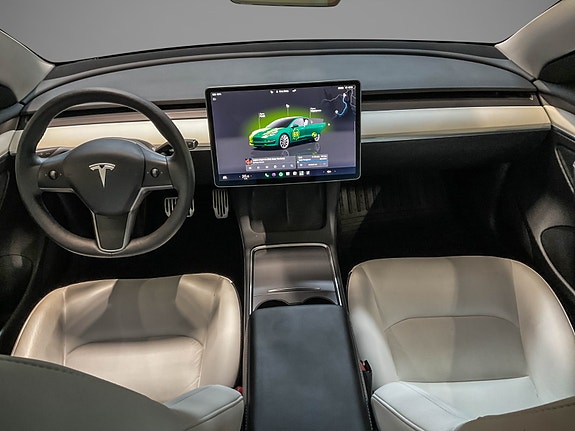Tesla Model 3 14 of 30