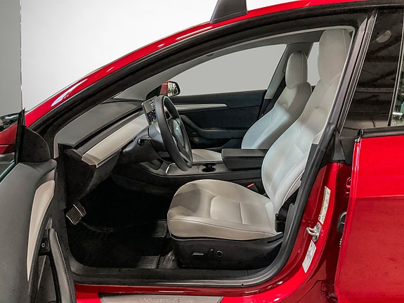 Tesla Model 3 10 of 30