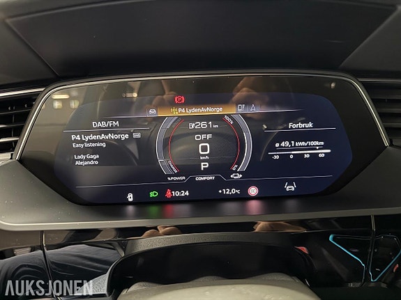 Audi e-tron 24 of 30