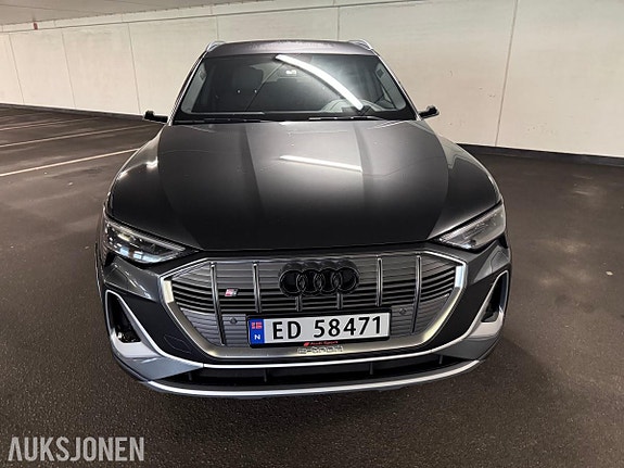 Audi e-tron 2 of 30
