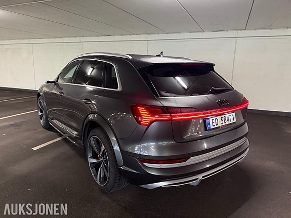 Audi e-tron 7 of 30