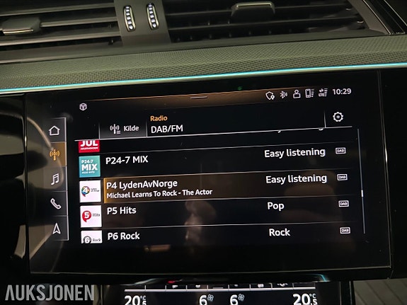 Audi e-tron 23 of 30