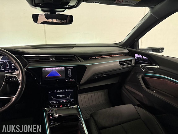 Audi e-tron 27 of 30