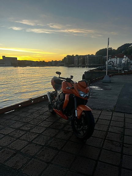 Kawasaki Z 750 3 of 4