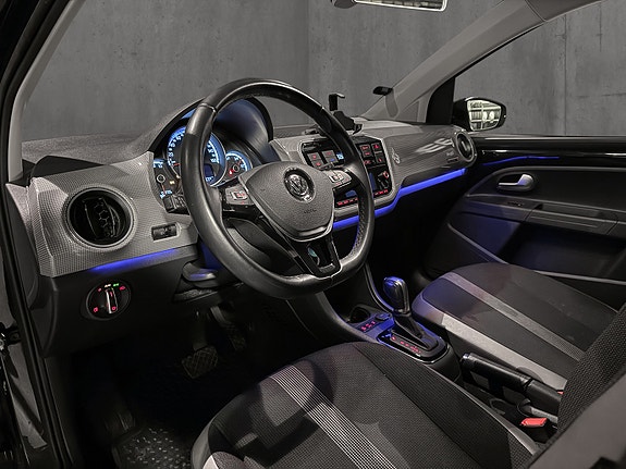 Volkswagen UP! 15 of 26