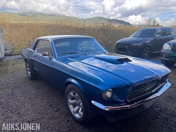 Ford Mustang 6 of 16