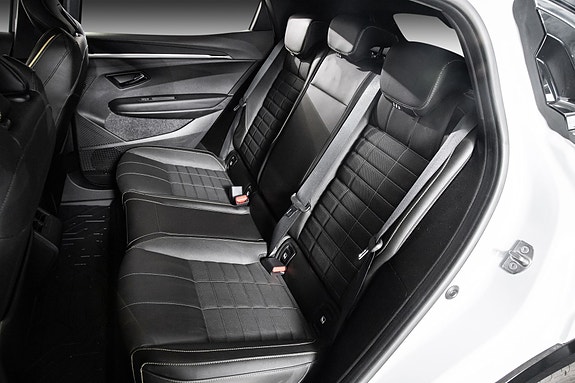 Renault Megane E-Tech 23 of 26