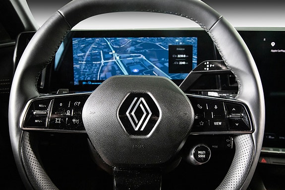 Renault Megane E-Tech 21 of 26