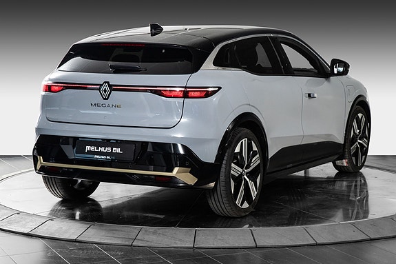 Renault Megane E-Tech 8 of 26