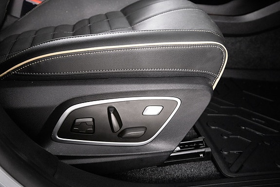 Renault Megane E-Tech 19 of 26