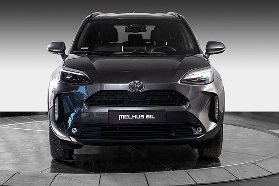 Toyota Yaris Cross 2 of 22