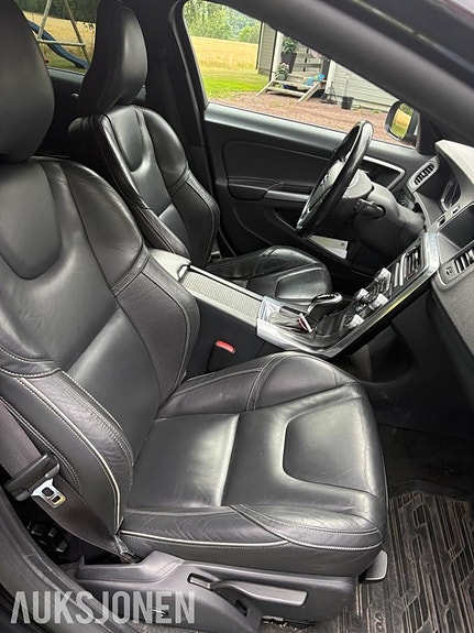 Volvo V60 6 of 16