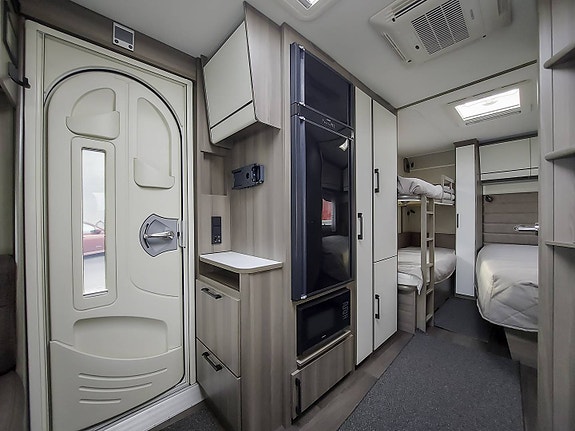 KABE Estate 560 GLE KS 15 of 19