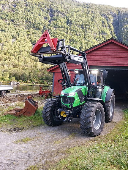 Deutz Fahr 6140 TTV 7 of 14