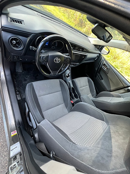 Toyota Auris 15 of 20