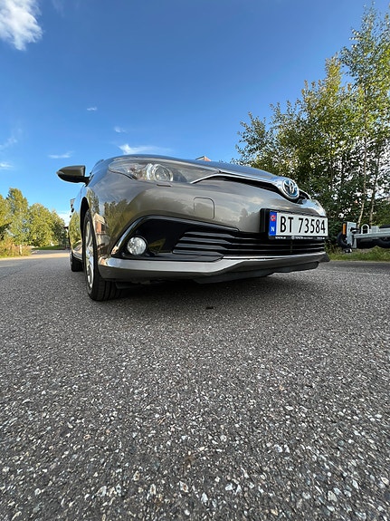 Toyota Auris 6 of 20