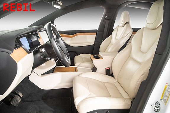 Tesla Model X 19 of 30