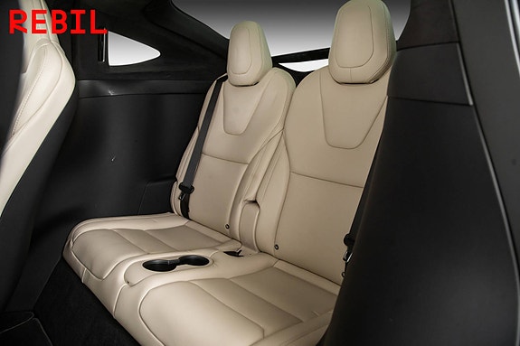 Tesla Model X 22 of 30