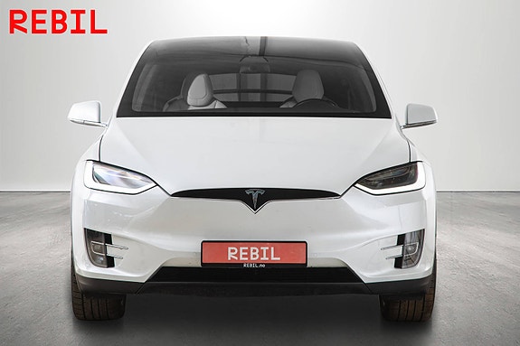 Tesla Model X 3 of 30