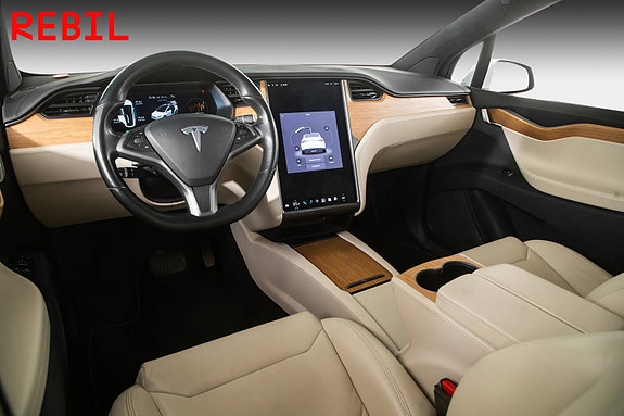 Tesla Model X 20 of 30