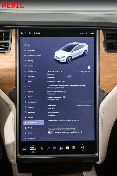 Tesla Model X 12 of 30