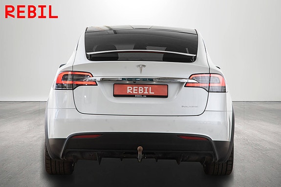 Tesla Model X 8 of 30