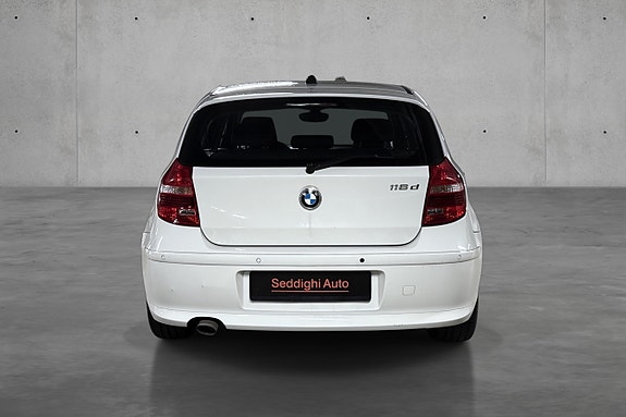 BMW 116d 6 of 30