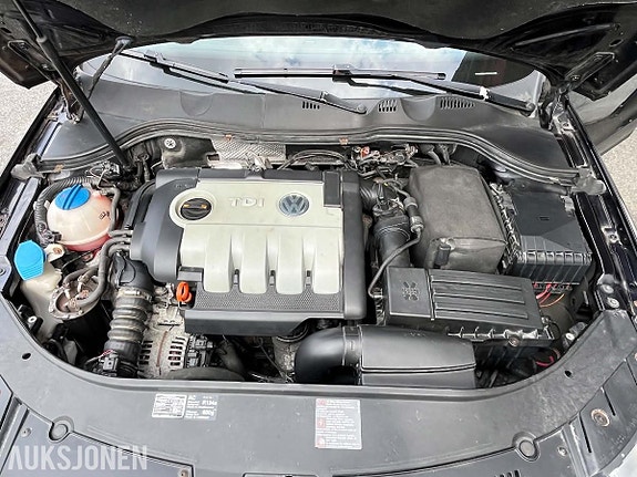 Volkswagen Passat 8 of 30