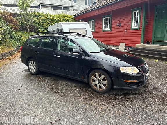 Volkswagen Passat 7 of 30