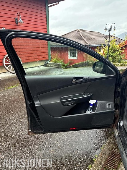 Volkswagen Passat 24 of 30